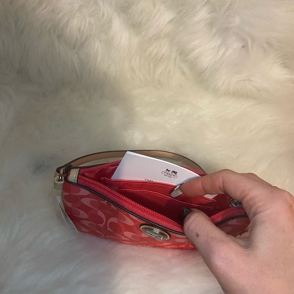 Coach wristlet - Picture 2 of 2